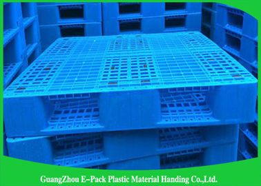 พาเลทพลาสติกน้ำหนักเบา 1200 * 1000 มม. พาเลทพลาสติกวางซ้อนกันได้ชั้นเดียว