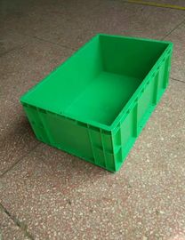 ภาชนะเก็บพลาสติกวางซ้อนกันได้ Virgin Polyethylene Green 600 * 400 * 230 มม. ขนาดมาตรฐานและระบบคัดแยก